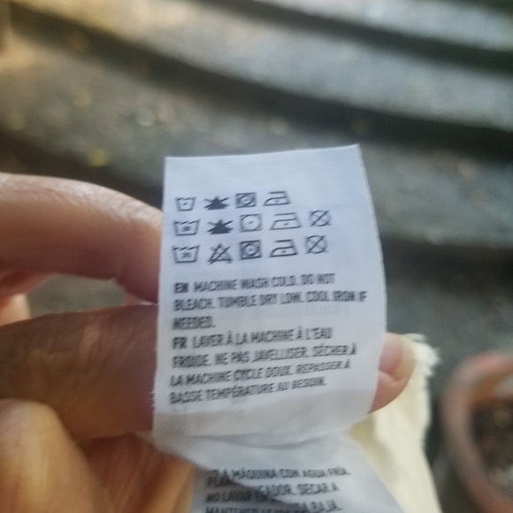 AEO Off-white Crochet Tiered Mini Skirt Size 2 - Picture 5 of 6